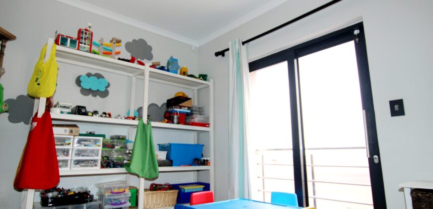 Double Story Townhouse FOR SALE in Kramersdorf!