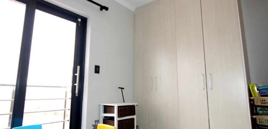 Double Story Townhouse FOR SALE in Kramersdorf!