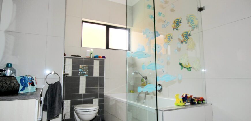 Double Story Townhouse FOR SALE in Kramersdorf!