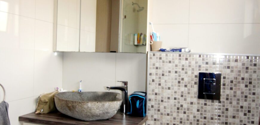 Double Story Townhouse FOR SALE in Kramersdorf!