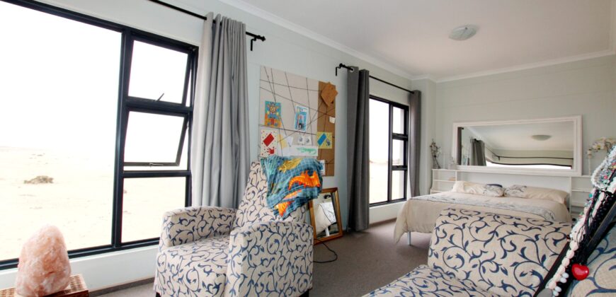 Double Story Townhouse FOR SALE in Kramersdorf!