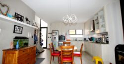 Double Story Townhouse FOR SALE in Kramersdorf!