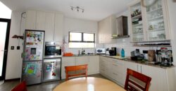 Double Story Townhouse FOR SALE in Kramersdorf!
