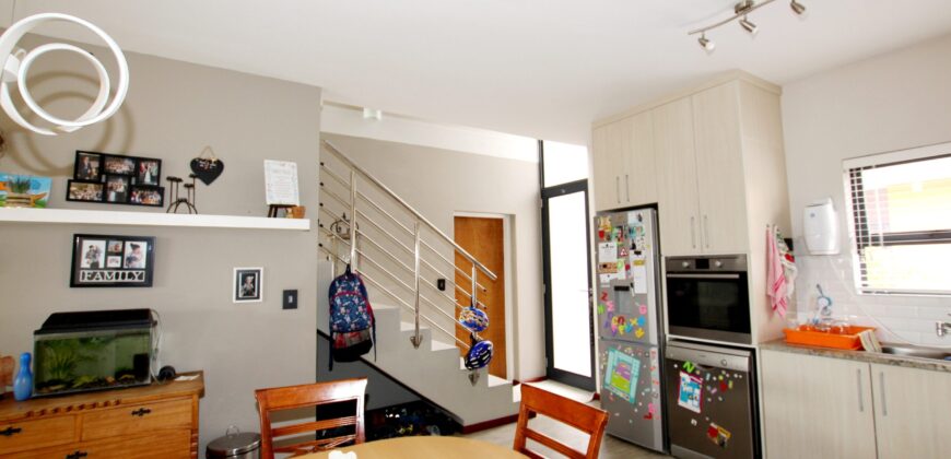 Double Story Townhouse FOR SALE in Kramersdorf!
