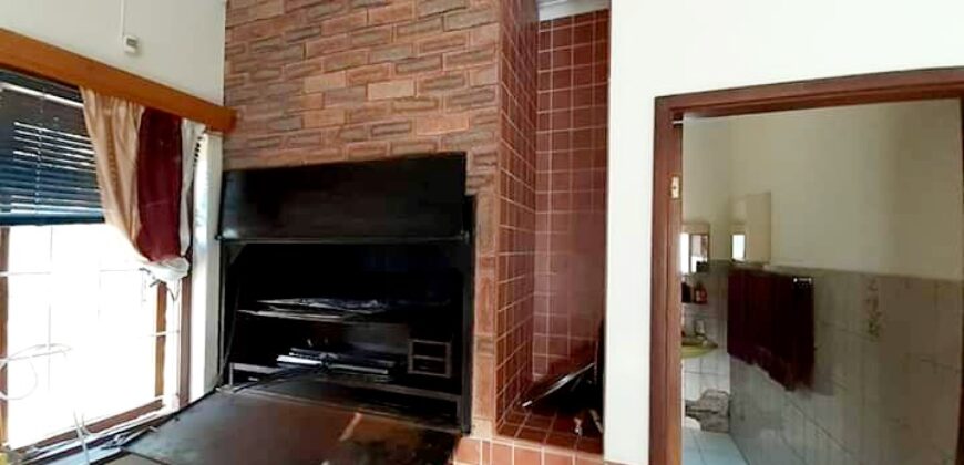 Double Storey 4 Bedroom Home PLUS 1 Bedroom Flat FOR SALE in Vineta, Swakopmund