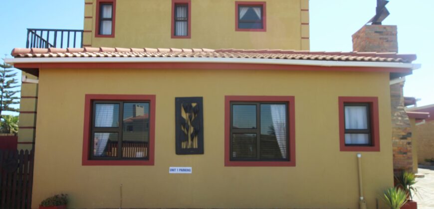 4 Bedroom Home For Sale with 2 Bedroom Flat in Vineta, Swakpomund
