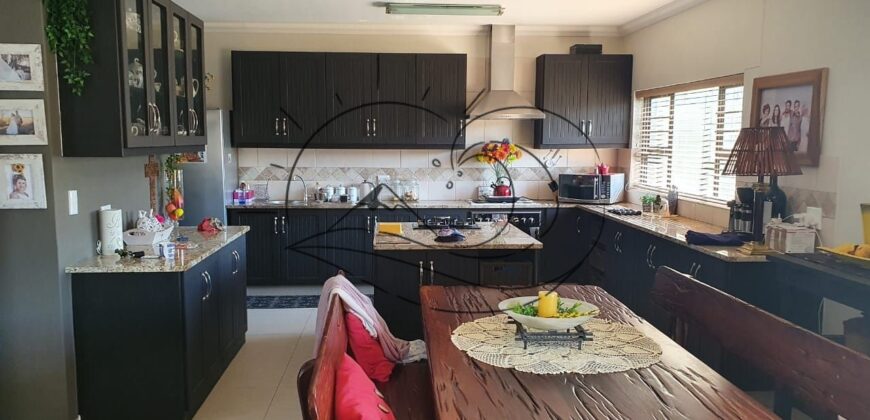🏘3 Bedroom Duplex Townhouse for sale in Dolphin Beach🏘