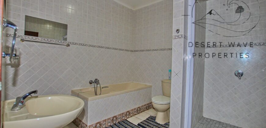 🏡3 Bedroom house with 2 bedroom flat for sale in Ext 9, Swakopmund🏡