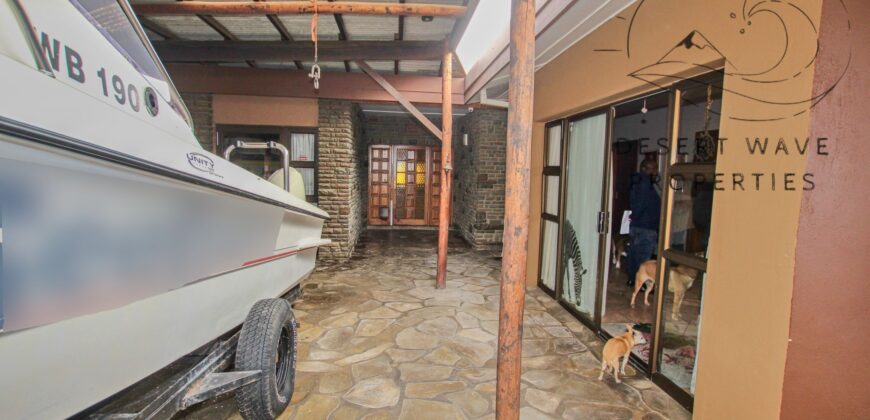 🏡3 Bedroom house with 2 bedroom flat for sale in Ext 9, Swakopmund🏡
