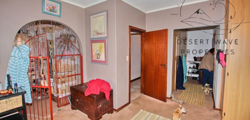 🏡3 Bedroom house with 2 bedroom flat for sale in Ext 9, Swakopmund🏡