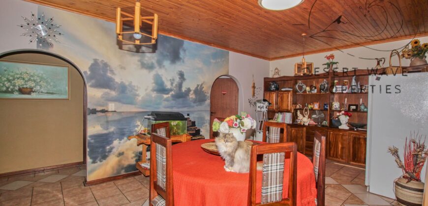 🏡3 Bedroom house with 2 bedroom flat for sale in Ext 9, Swakopmund🏡