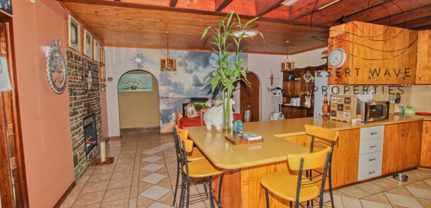 🏡3 Bedroom house with 2 bedroom flat for sale in Ext 9, Swakopmund🏡