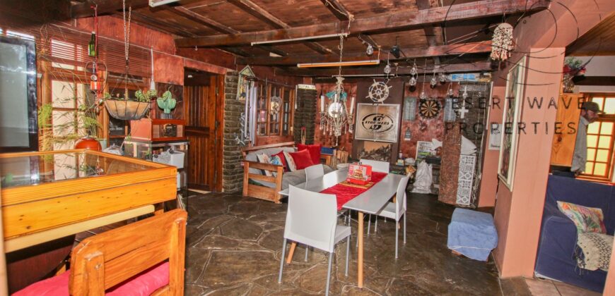 🏡3 Bedroom house with 2 bedroom flat for sale in Ext 9, Swakopmund🏡