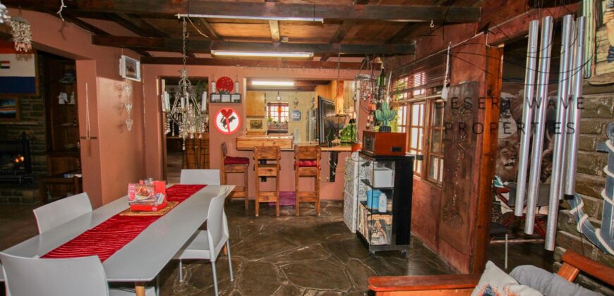 🏡3 Bedroom house with 2 bedroom flat for sale in Ext 9, Swakopmund🏡