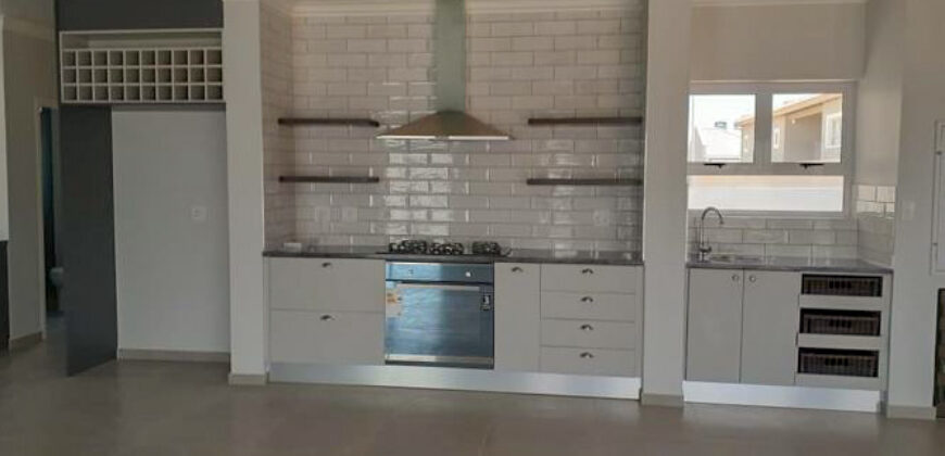 Family Home For Sale in Henties Bay – Sunbay!